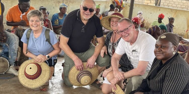 Karen Vind Andersen, Uffe Nielsen, Lisbet hansen og Henrik Baloo Andersen i Ghana. Foto: Privat.