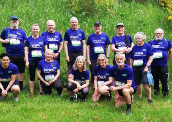 Deltagere fra PROPAs træningshold i Hjørring og pårørende er klar til at løbe og gå Royal Run i Brønderslev.