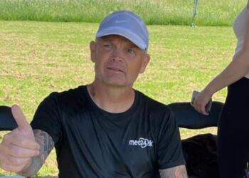 Morten efter at have løbet 24 timer ved havet til fordel for Hospice Vendsyssel.