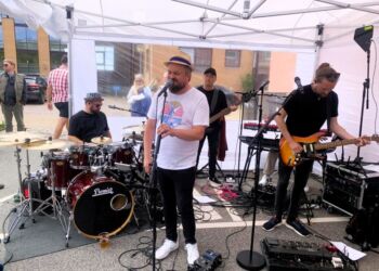 Michael Vajhøj og Version 1.0. Foto: Bent Kongerslev.