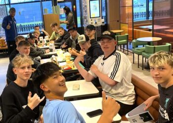 U17 på McDonalds i Aabybro. Foto: HB.