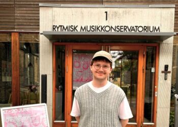 Casper Hejlesen: - Jeg er enormt glad for at kunne fortælle, at jeg lige er blevet uddannet fra European Jazz Master programmet på RMC - Rytmisk Musikkonservatorium. Privatfoto