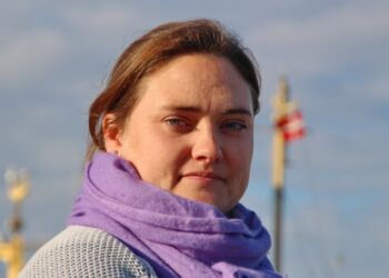 Linn Indrestrand er chef for fiskeri og maritim service hos Hirtshals Havn og bestyrelsesformand hos Nordsøen Fri Fagskole. Foto: Terje Engø.