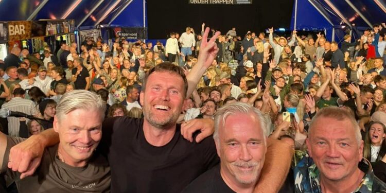 Traditionen tro er No Good sidste band fredag aften ved Musik Under Trappen i Hirtshals. Foto: Privat.