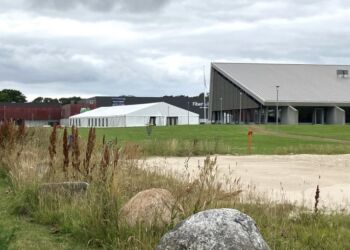 De første telte til Dana Cup er rejst ved Park Vendia i Hjørring. Foto: Palle W. Nielsen