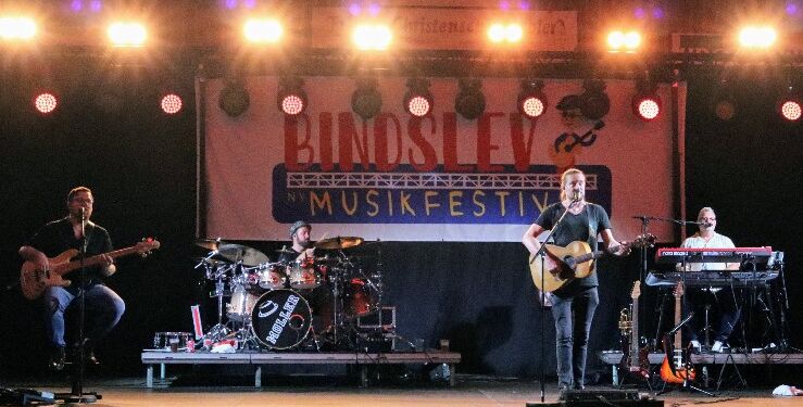 Bindslev Ny Musikfestival sluttede også i 2024 med et kæmpe halbal med Version 1.0. Foto (arkiv): Niels Helver.