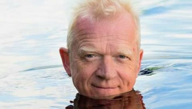 En af Carsten Knudsens sidste udgivelser er sangen med videoen ”Vi Bader Nøgen”, som kan ses på YouTube.