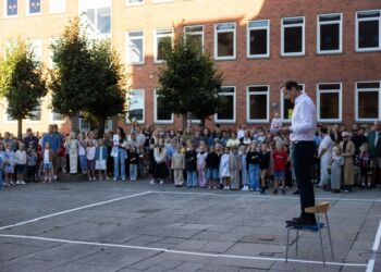 Klaus Lundsgaard holder tale ved HPR.