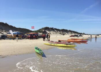BTI Havkajaks medlemmer på Tversted Strand. Foto: Arkiv.