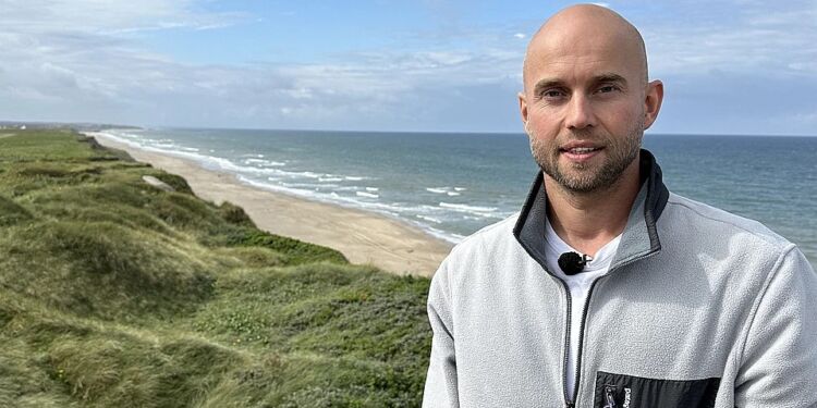 Direktør for VesterhavsCaminoen, Kasper Nørgaard. Foto: TV2 Nord.