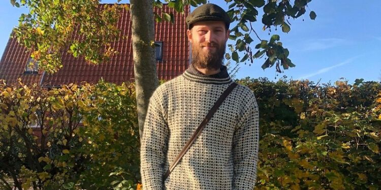 Den vandrende strikker. Foto: Kasper Thomsen.