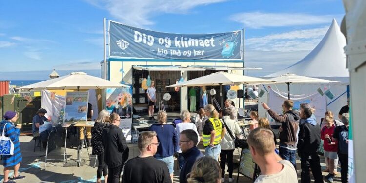 Klimavognen deltager ved Vrå Marked. Her ses den ved Naturmødet i Hirtshals. Foto: Hjørring Kommune.