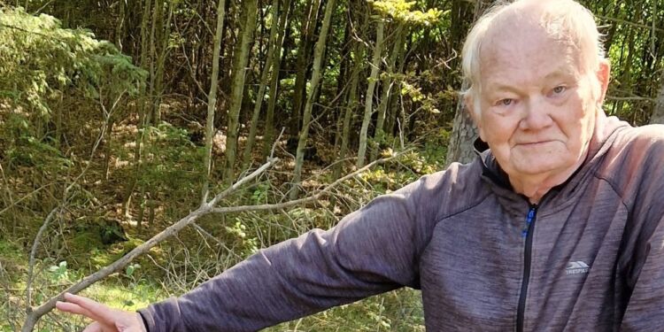 Peter Mouritzen med sin cykel i Blokhus Klitplantage. Foto: Privat.