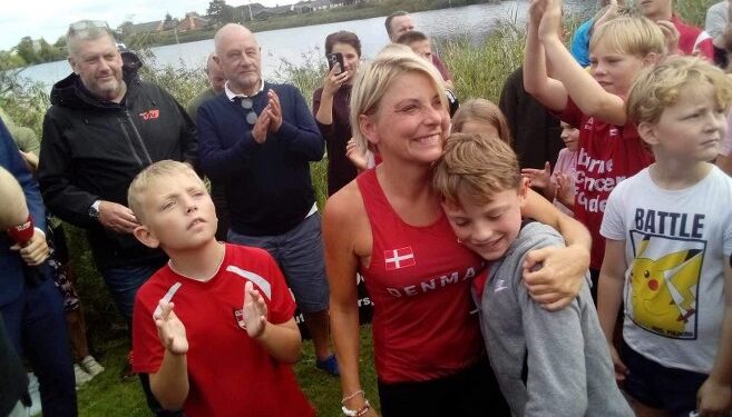 Stine Rex umiddelbart efter at have slået verdensrekorden i Aabybro. Foto: Presse-fotos.dk.