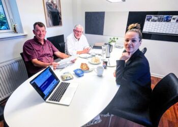 Bjarne Brodersen fra Erhvervshus Nordjylland sammen med Henrik Dam og Pernille Ørum Pedersen fra Business Hjørring. Foto: Privat.