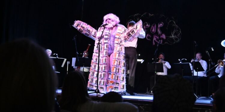 performance med Michael Richardt. Foto: Vena Naskrecka.