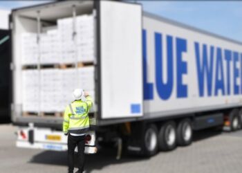 Blue Water Shipping, der er et internationalt transport- og logistikfirma, slutter sig til globalt initiativ for at hæve temperaturen på frosne fødevarer med tre grader for at reducere CO2-udledning. Pressefoto