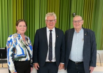 Gruppenæstformand Lone Olsen, borgmester Søren Smalbro og gruppeformand Jørgen Christensen (tv) fra Venstre. Foto: Arkiv.