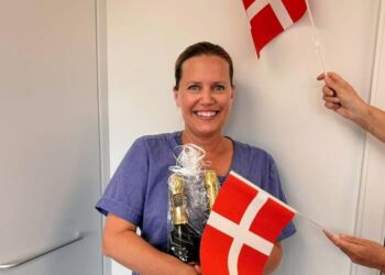 Lige midt i frokostpausen blev Pernille forleden overrasket med nyheden om, at hun havde vundet den europæiske tandplejerpris i folkesundhed. Privatfoto.