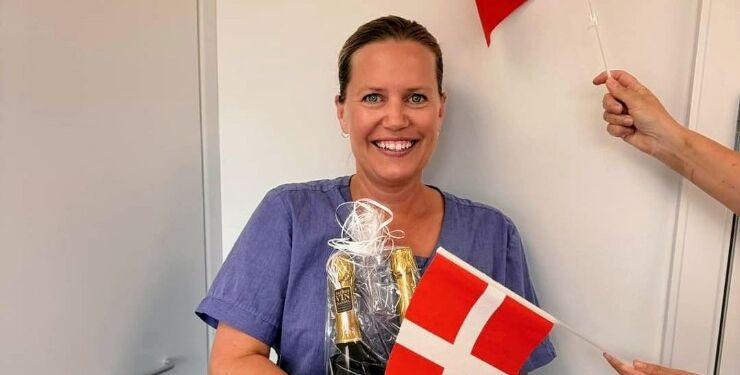 Lige midt i frokostpausen blev Pernille forleden overrasket med nyheden om, at hun havde vundet den europæiske tandplejerpris i folkesundhed. Privatfoto.