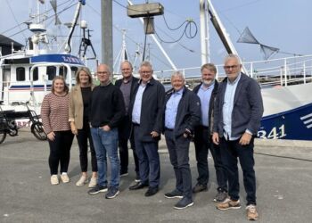 Hjørrings borgmester Søren Smalbro (V), som her ses i midten, bakker sammen med de andre nordjyske borgmestre op om fiskeriet i Nordjylland.