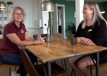 Rikke Vandsted og Sarah Routledge. Foto: Hans-Christian Lauritzen/TV2 Nord.