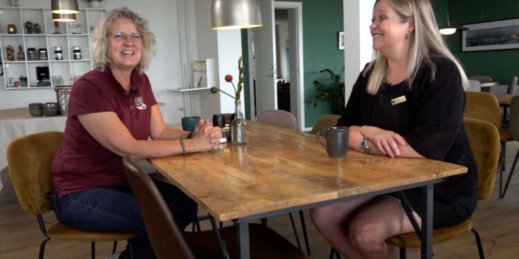 Rikke Vandsted og Sarah Routledge. Foto: Hans-Christian Lauritzen/TV2 Nord.