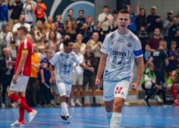 Ruben Winther jubler i trøjen for HFK. Foto: Jim Christensen.