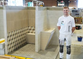 Flisemurer Kristian Bak Hansen. Foto: EUC Nord.