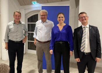 Fra venstre ses Christian Friis Bach, Preben Bang Henriksen, Marie Bjerre og Torsten Schack Pedersen. Foto: Venstre.