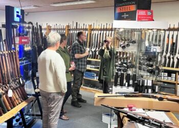 Lasse Lindberg Pedersen samlede fuldt hus til en såkaldt Tøseaften i butikken for nogle uger siden. Privatfoto