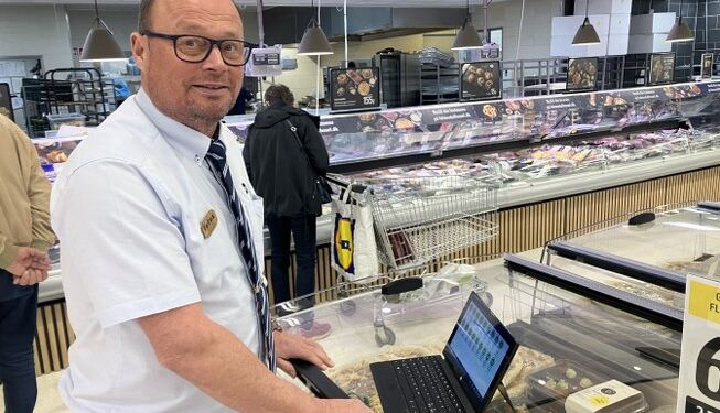 Varehuschef Morten Kjær, føtex Hjørring, har styr på temperaturen. Arkivfoto: Palle W. Nielsen