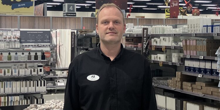 - Vi er meget glade for, at vi endte på næsten 22.000 kroner, fortæller den nye varehuschef hos A-Z i Hjørring, Erik Jensen.