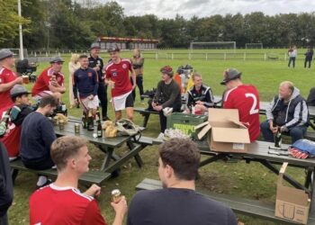 Udsigten til lørdag aftens Oktoberfest har måske bidraget til at antænde fodboldfeberen i Bindslev. Foto: Privat.