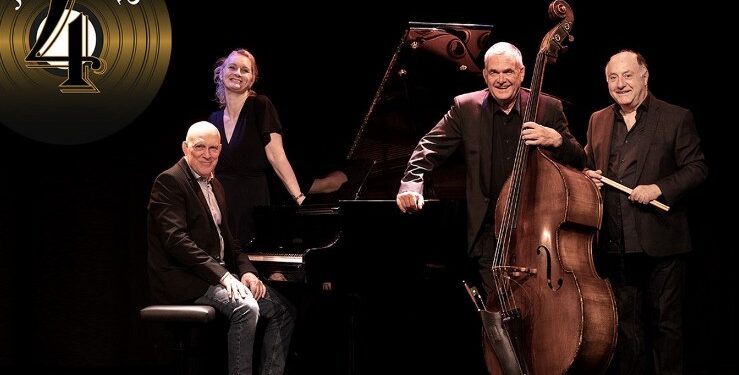 JazzPop4 spiller jazzede arrangementer af kendte standarder, danske evergreens og udsøgte popnumre med blandt andre Sting, James Brown, Curtis Steigers og Natalie Cole. Pressefoto