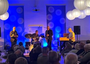 Skøn musik på Tversted Skole med Organic3 og Hans Ulrik. Foto: Mette G.
