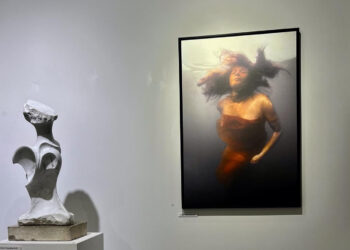 Galleri Vands portræt på udstillingen hos Dronninglund Kunstcenter. Foto: Privat.