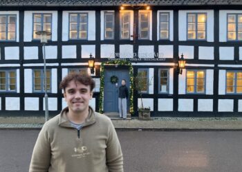 Sille Tang og Daniel Alex Pedersen glæder sig til at byde gæsterne velkommen til Restaurant Bovem i det tidligere Hereford House i Nørregade Hjørring. Foto: Palle W. Nielsen