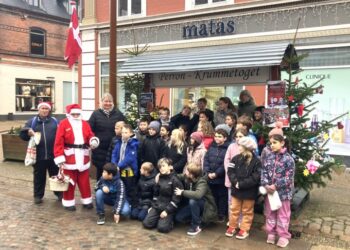 Krummetogets perron på Springvandspladsen i Hjørring blev julepyntet. Foto: Palle W. Nielsen
