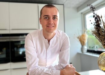 Lukas Grøntved kom i lære på Restaurant Abstrakt i Hirtshals i 2018 og blev også køkkenchef på restauranten. Pressefoto.