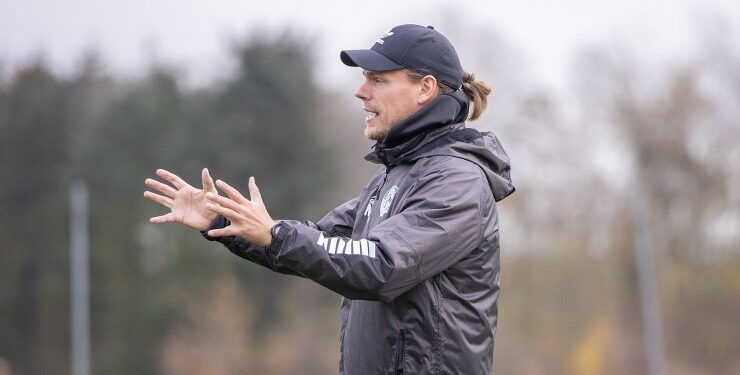 Vendsyssel FF's nye træner Mads Kristensen førte sit hold til endnu et point. Foto: VFF