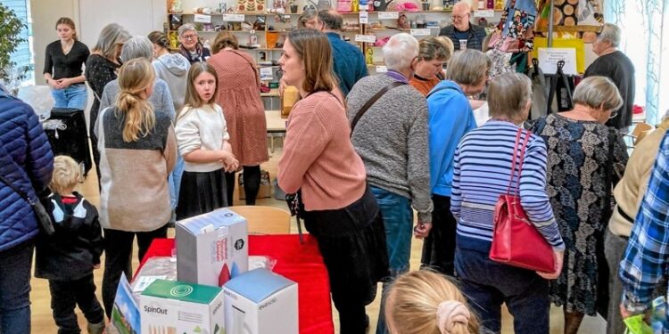 Basarudvalget er meget taknemmelig for den store opbakning og frivillige hjælp. Arkivfoto.