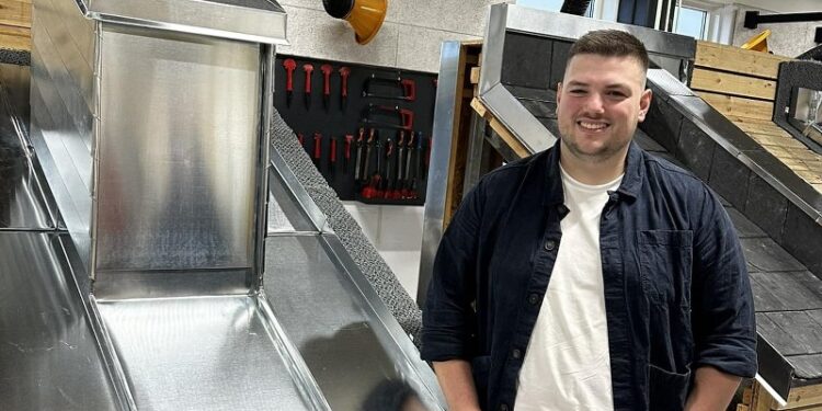 Guldlærlingen Jonathan hos Horne Blik.