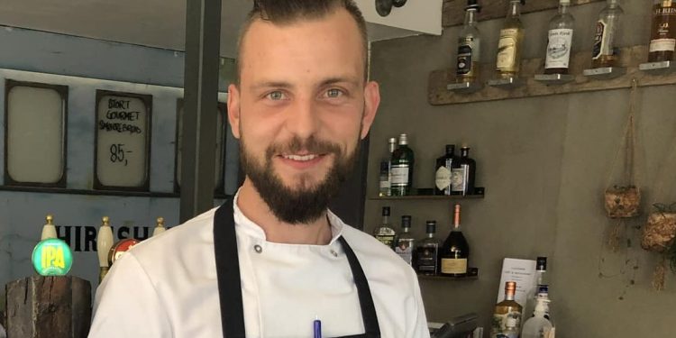 Christoffer Ramberg og personalet står klar hos Lilleheden Café & Restaurant.  Foto: Privat.