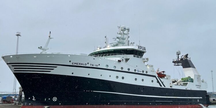 Emerald ved kaj i Hirtshals Havn. Foto: North Atlantic Shipping.