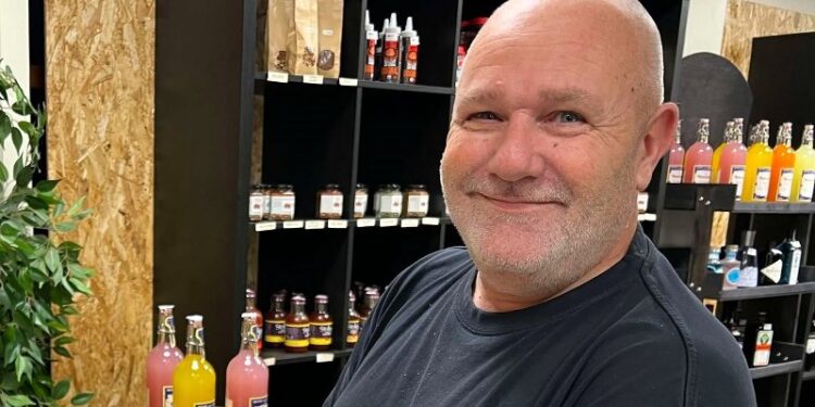 Jan Hansen har til højtiden og nytårsaften bestilt ekstra meget kvalitetskød hjem til Kødboxen. Foto: Niels Skipper.