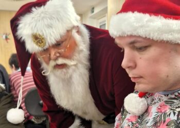 Julemanden og Dennis. Foto: Privat.