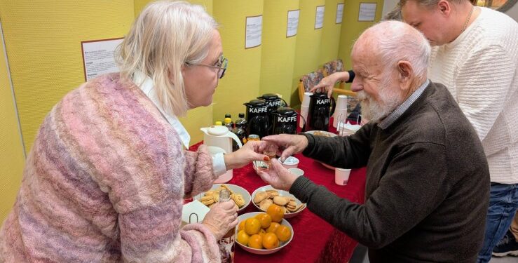 Der smages på julebjesk ved et tidligere arrangement på Hirtshals Museum. Foto: Arkiv.