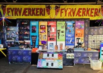 Udsnit af årets fyrværkeri hos A-Z Hjørring. Privatfoto