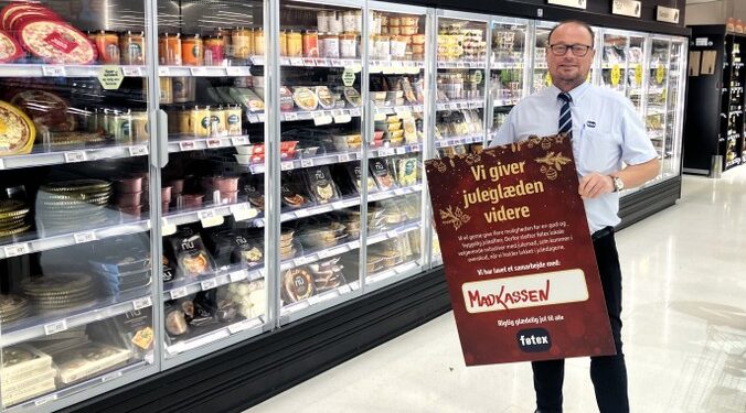 Varehuschef hos føtex Hjørring, Morten Kjær, samarbejder med Madkassen i Strømgade. Foto: Palle W. Nielsen